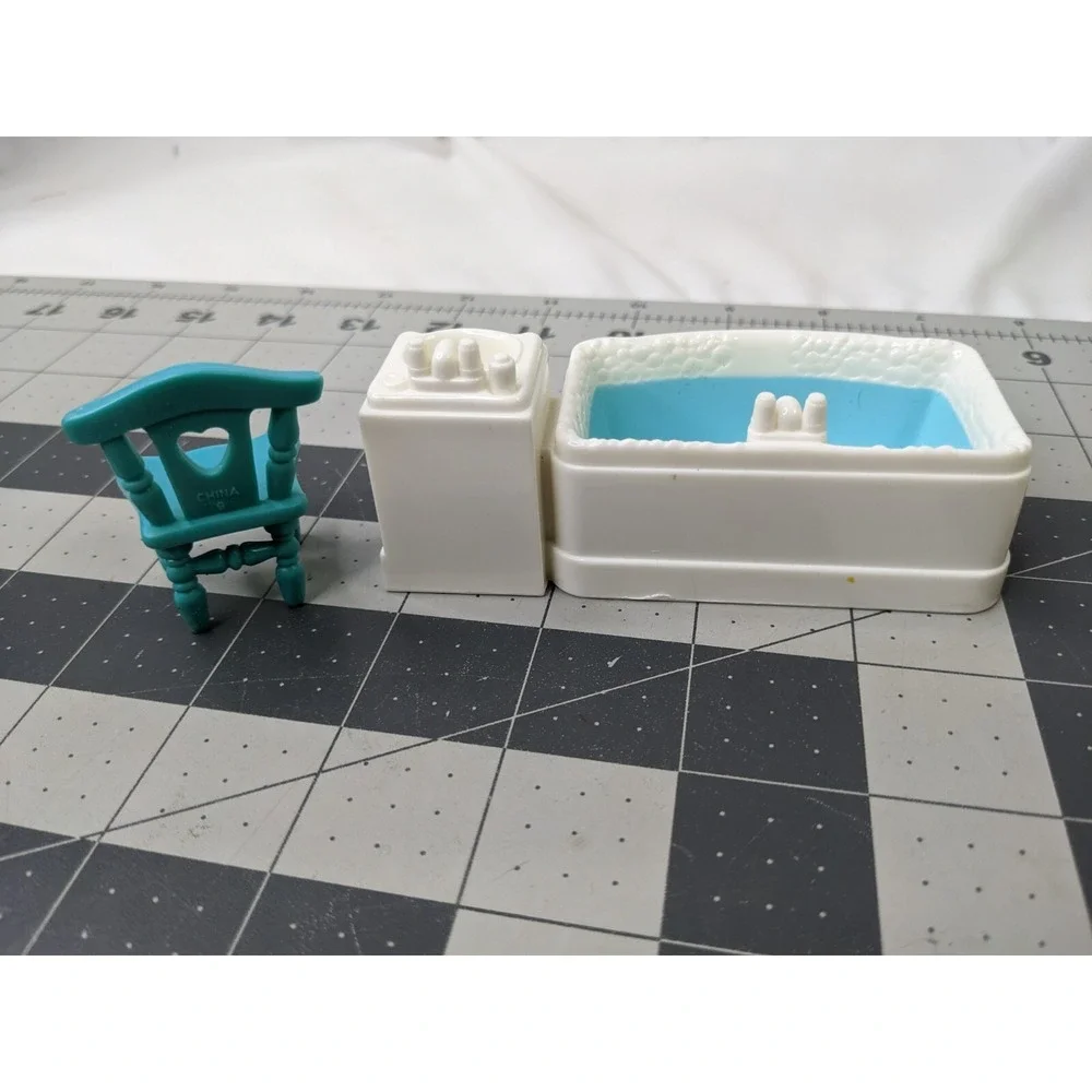 Fisher Price Sweet Streets Chair Bathtub Tub Table Produce Corn Clown Mirror Lot